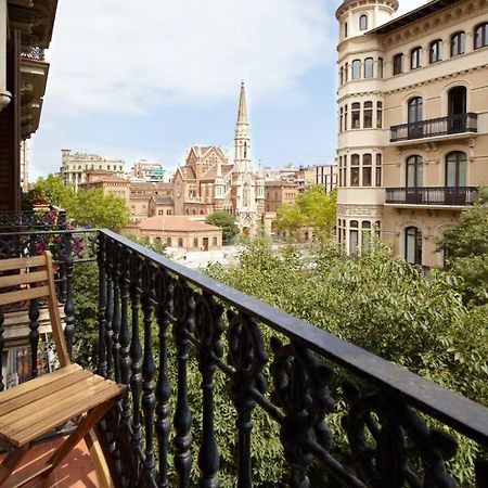 Beautiful Apartment In Eixample Barcelona Exterior photo
