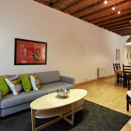 Beautiful Apartment In Eixample Barcelona Exterior photo
