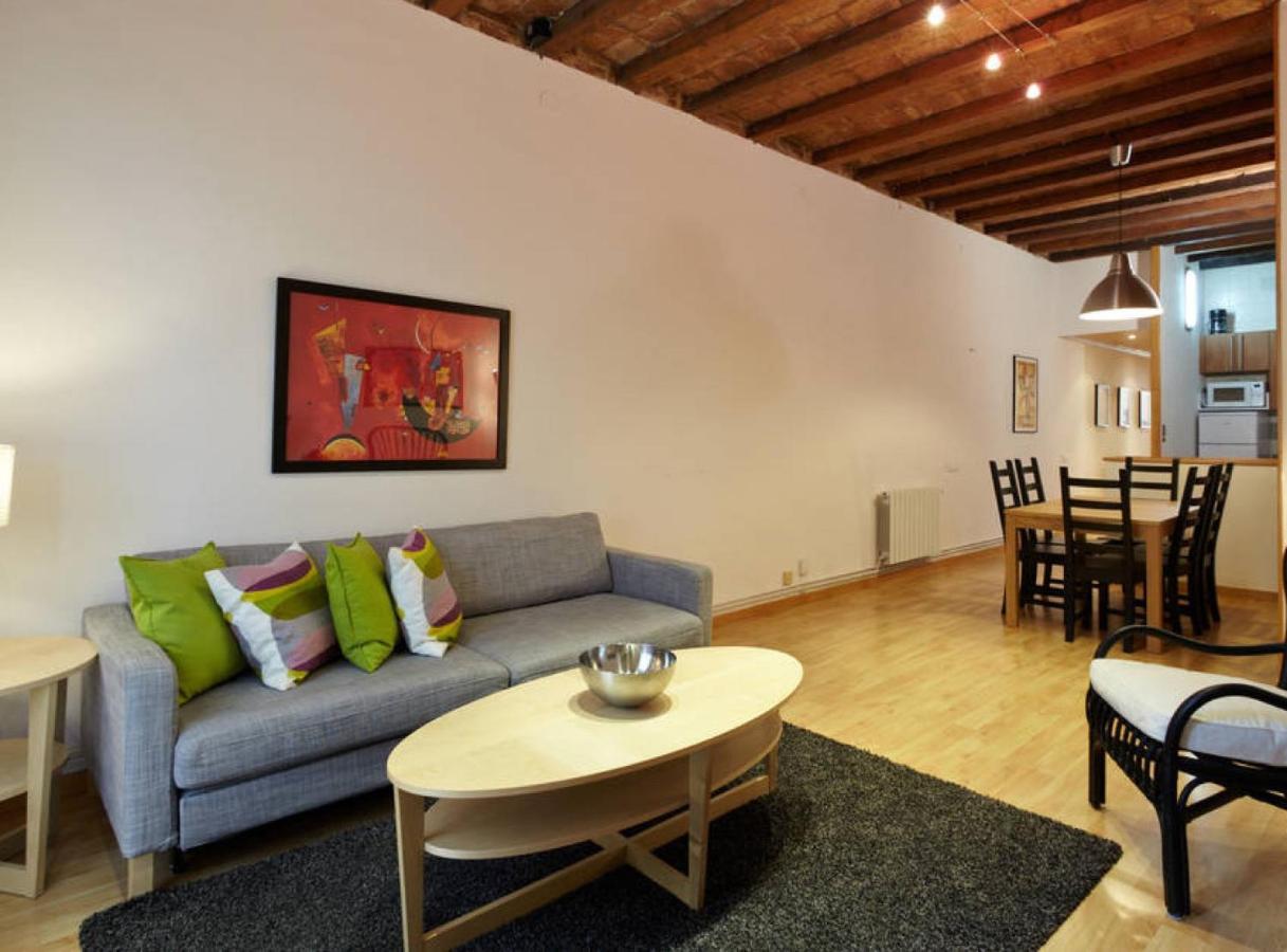 Beautiful Apartment In Eixample Barcelona Exterior photo