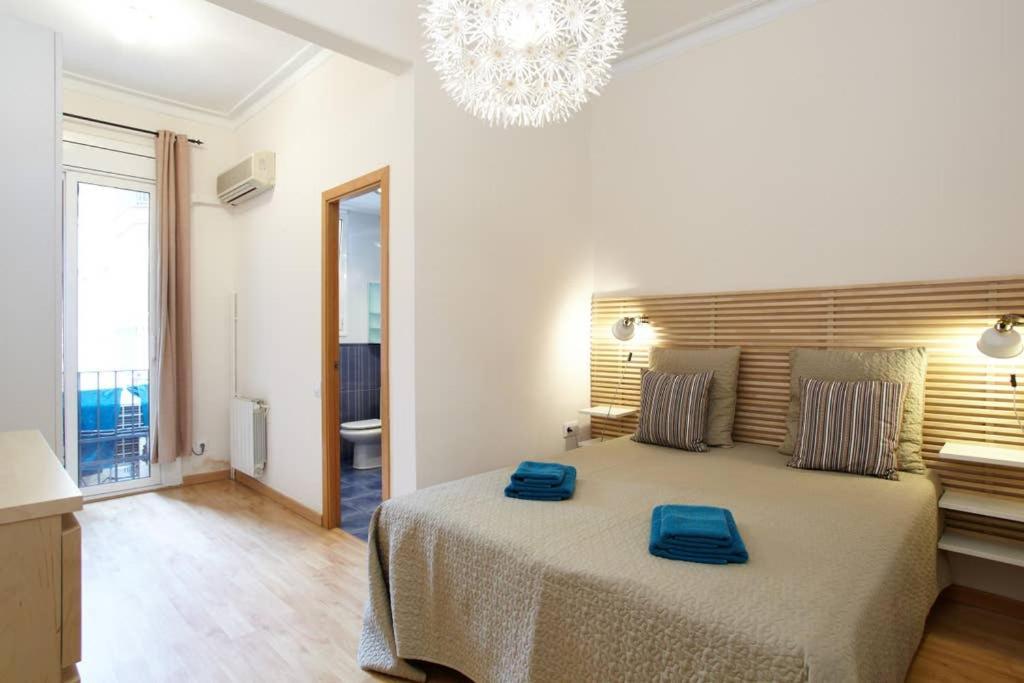 Beautiful Apartment In Eixample Barcelona Exterior photo