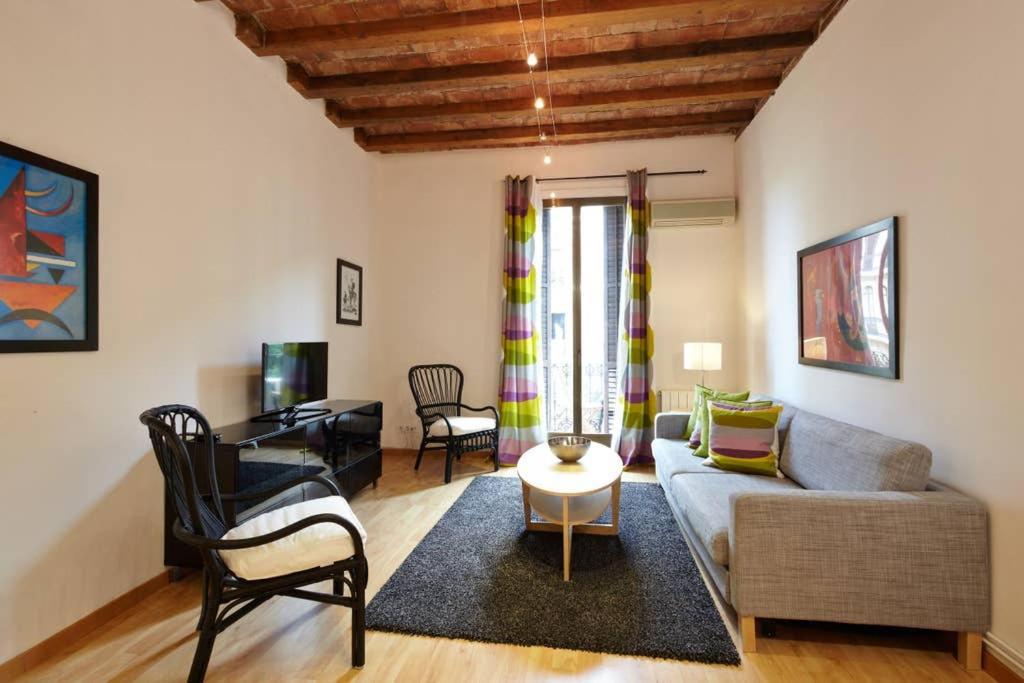 Beautiful Apartment In Eixample Barcelona Exterior photo